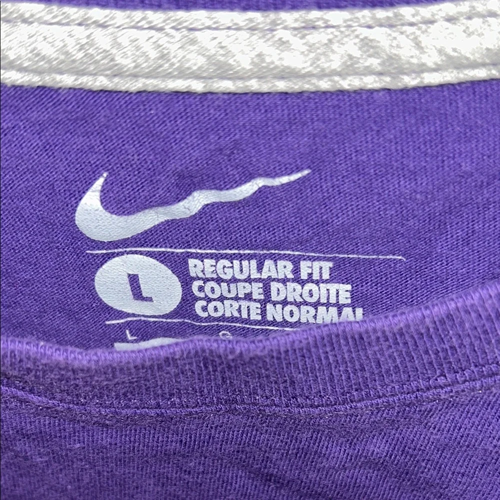 Retro Nike Men's Deep Purple Short Sleeve Regular Fit‎ Tee Large